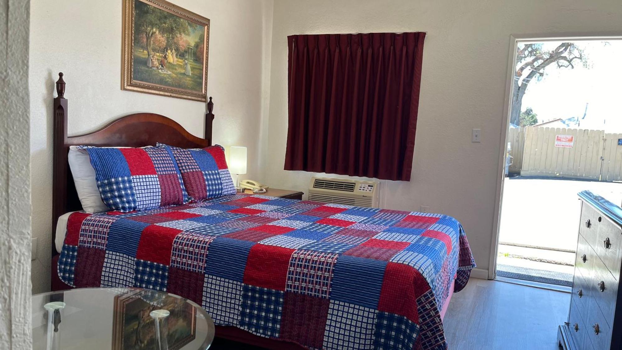 Economy Inn Paso Robles Exteriör bild