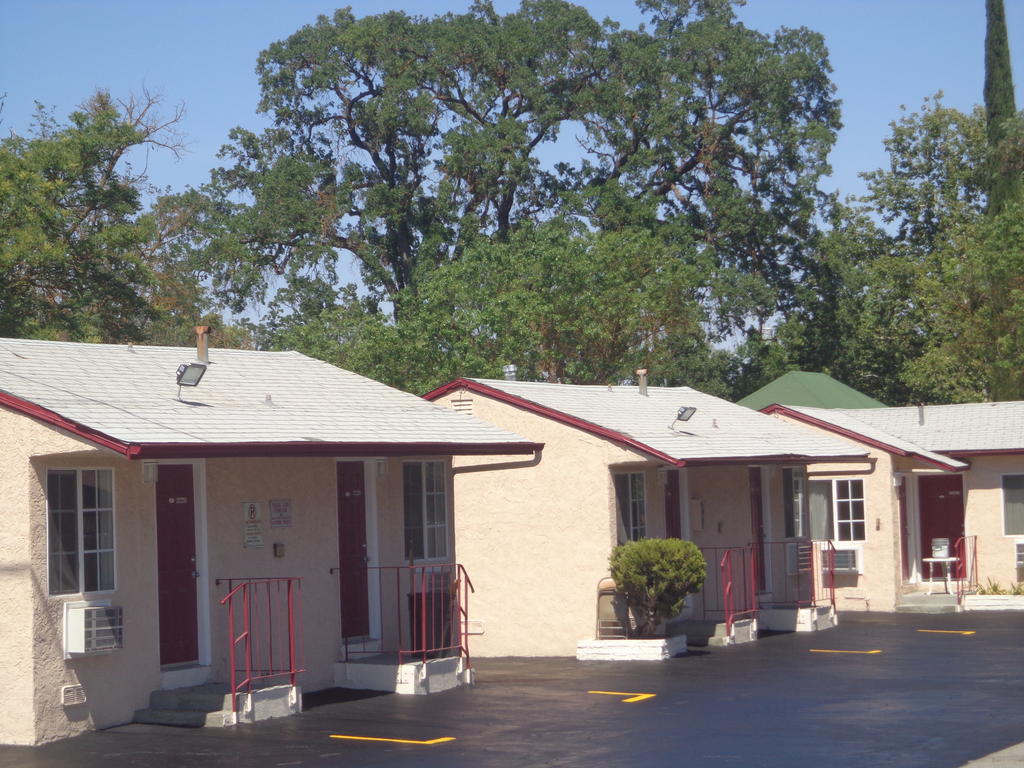 Economy Inn Paso Robles Exteriör bild