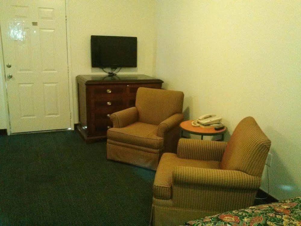 Economy Inn Paso Robles Exteriör bild